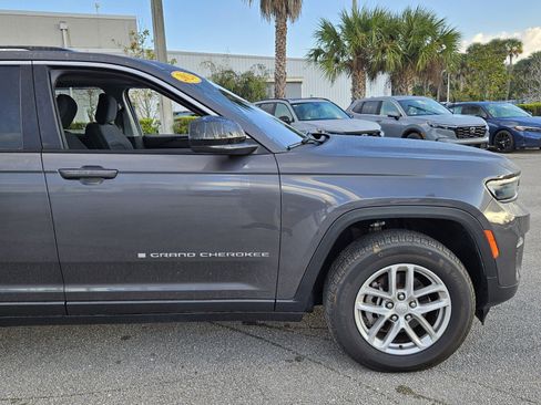 Used 2024 Jeep Grand Cherokee Laredo X image 2
