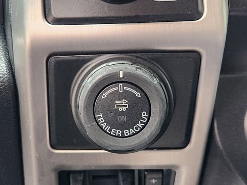 Used 2019 Ford F150 Platinum w/ Equipment Group 701A Luxury image 22