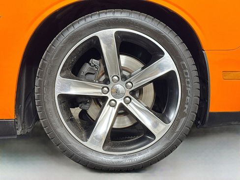 Used 2014 Dodge Challenger R/T w/ Premium Sound Group image 40