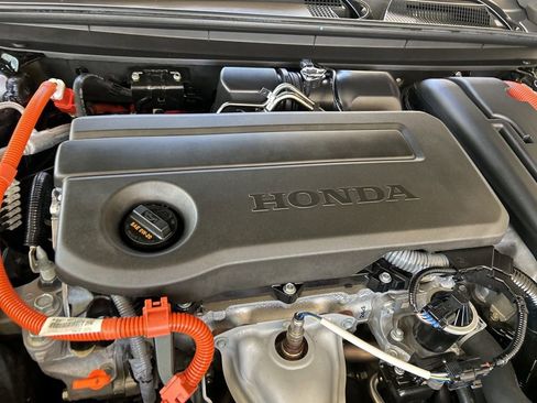 Used 2024 Honda Accord Sport image 11