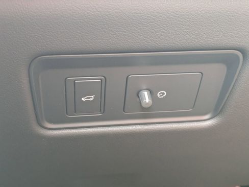 New 2026 Jaguar F-PACE R-Dynamic S image 17