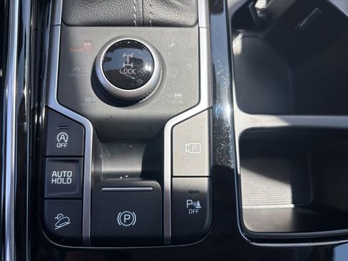 Used 2023 Kia Sorento SX AWD/4WD image 31