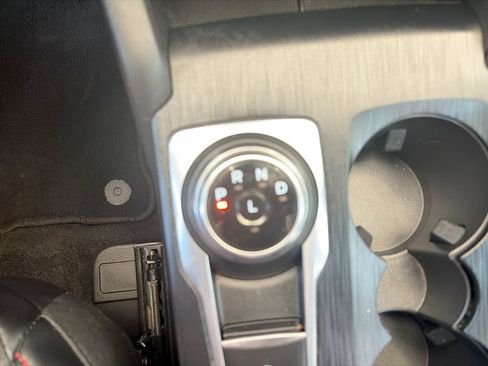 Used 2025 Ford Escape ST-Line FWD image 16