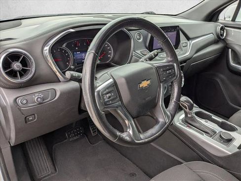 Used 2019 Chevrolet Blazer LT image 9
