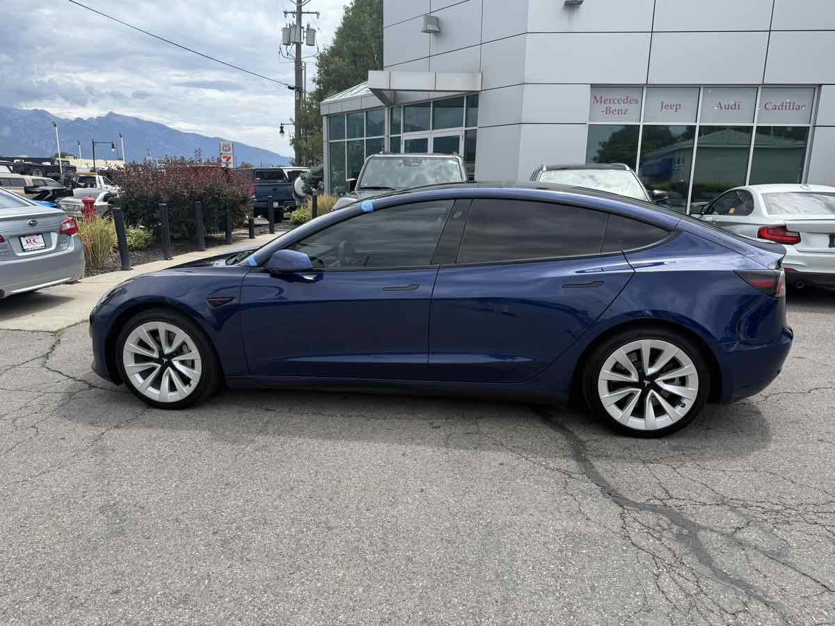 Used 2022 Tesla Model 3 Long Range AWD/4WD image 8