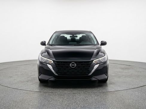 Used 2025 Nissan Sentra SV FWD image 2