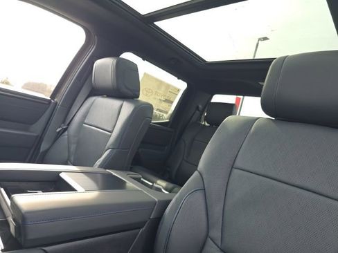 New 2026 Toyota Tundra Platinum w/ TRD Off-Road Package image 10