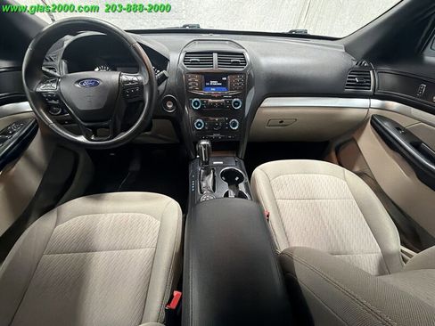 Used 2018 Ford Explorer 4WD w/ Class II Trailer Tow Package image 6