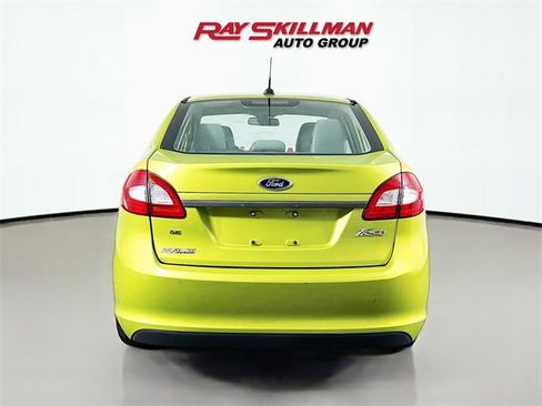Used 2013 Ford Fiesta SE image 6