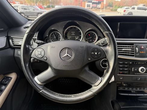 Used 2011 Mercedes-Benz E 350 4MATIC Wagon image 17