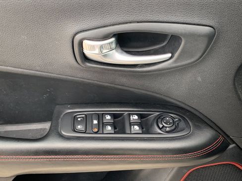Used 2021 Jeep Compass Trailhawk AWD/4WD image 13