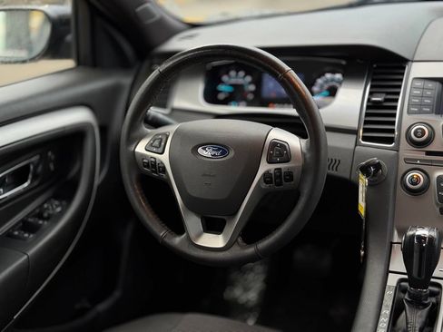 Certified 2018 Ford Taurus SEL AWD/4WD image 17