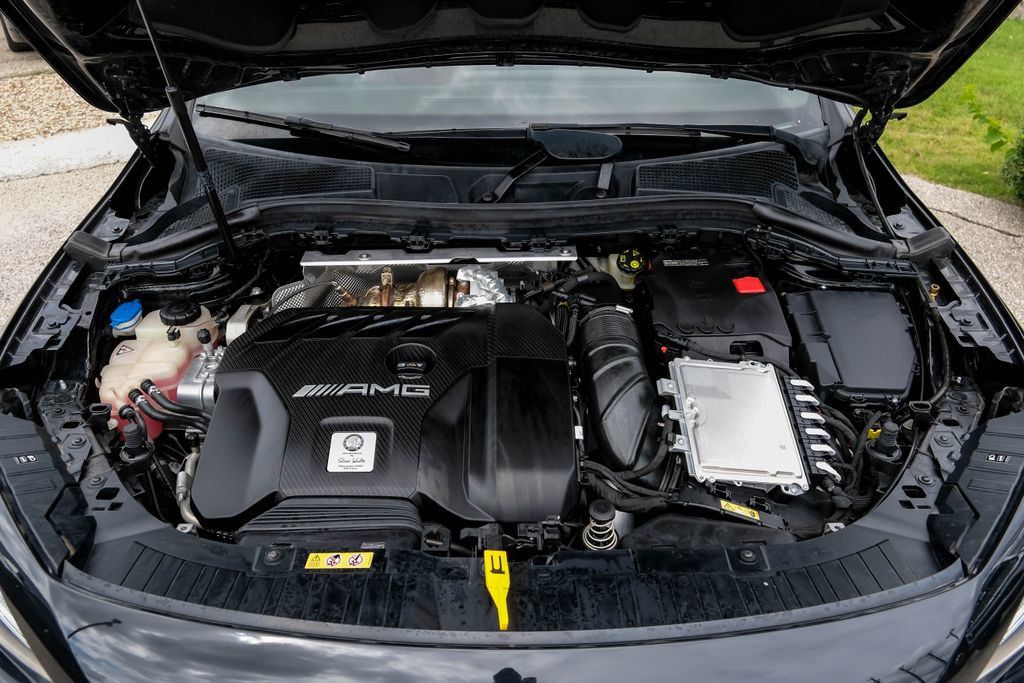 Used 2022 Mercedes-Benz GLA 45 AMG 4MATIC w/ Parking Assistance Package image 59