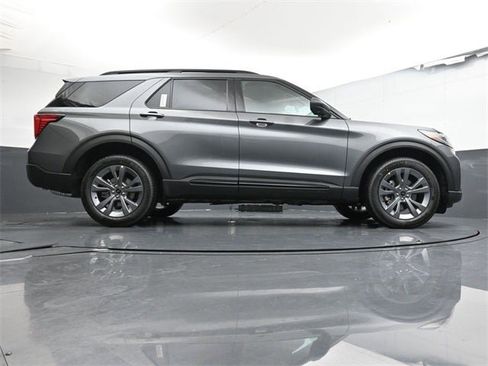 New 2026 Ford Explorer Active w/ Active Comfort Package image 31