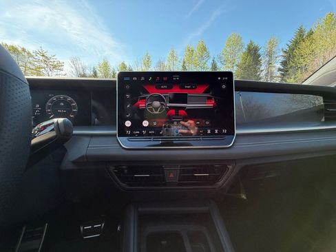 New 2026 Volkswagen Tiguan SE R-Line AWD/4WD image 18