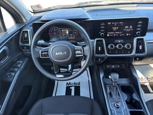Certified 2023 Kia Sorento LX AWD/4WD image 12