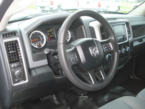 Used 2016 RAM 1500 Tradesman w/ Popular Equipment Group AWD/4WD image 28