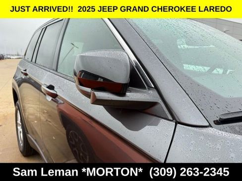 New 2025 Jeep Grand Cherokee 4WD image 6