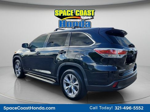 Used 2015 Toyota Highlander XLE FWD image 5
