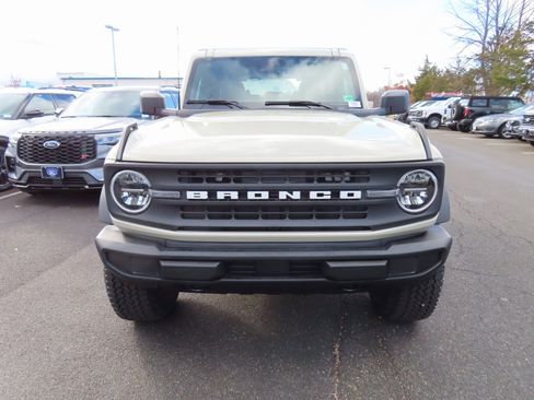 New 2025 Ford Bronco 4-Door w/ Sasquatch Package image 2