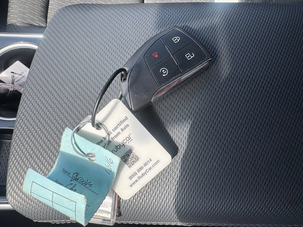 Used 2026 Chevrolet Equinox LT AWD/4WD image 12