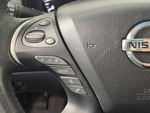 Used 2016 Nissan Pathfinder Platinum w/ Family Entertainment Package AWD/4WD image 17