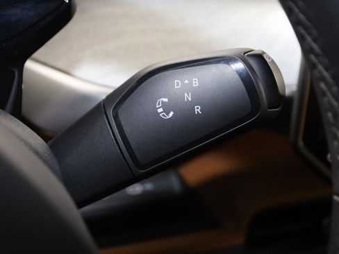 Used 2025 Volkswagen ID. Buzz Pro S image 7