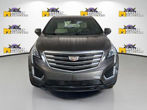 Used 2019 Cadillac XT5 AWD image 2