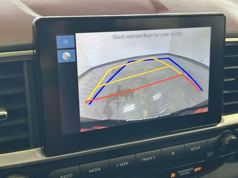 Used 2026 Hyundai Venue SE FWD image 22