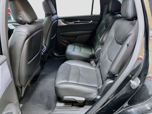 Used 2024 Cadillac XT6 Premium Luxury w/ Technology Package AWD/4WD image 26
