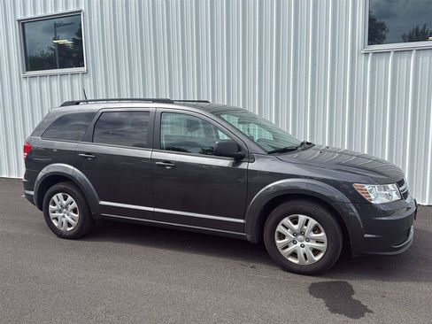 Used 2019 Dodge Journey SE FWD image 8