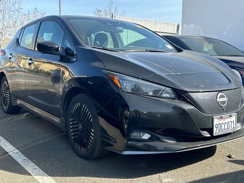 Certified 2023 Nissan Leaf SV Plus image 2