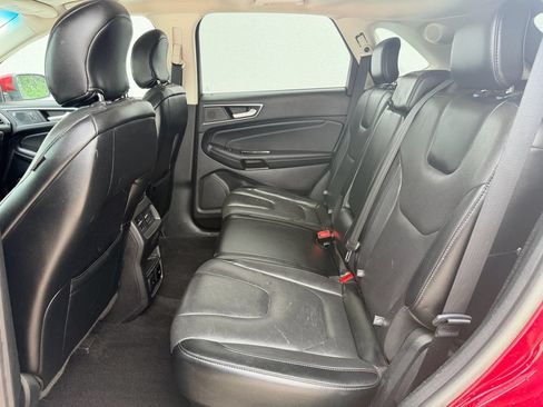 Used 2019 Ford Edge Titanium w/ Equipment Group 301A AWD/4WD image 14