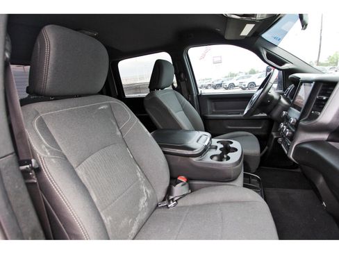 Used 2024 RAM 2500 Tradesman w/ Chrome Appearance Group AWD/4WD image 28