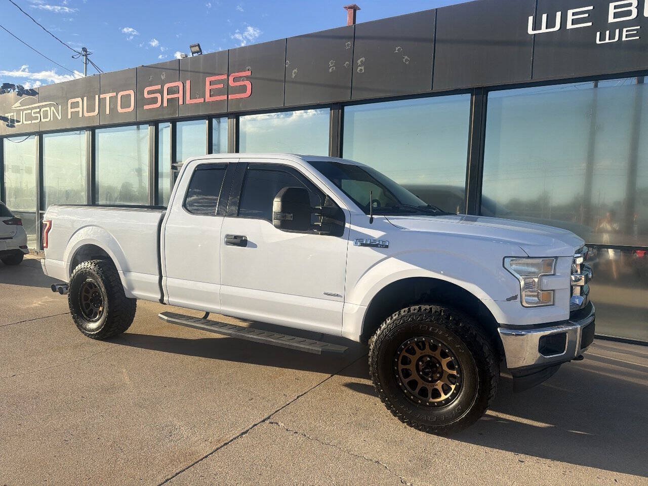 Used 2017 Ford F150 XLT w/ Trailer Tow Package AWD/4WD image 8