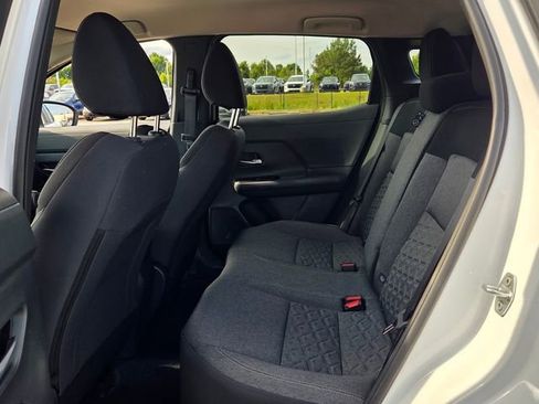 Used 2026 Nissan Kicks SV FWD image 6