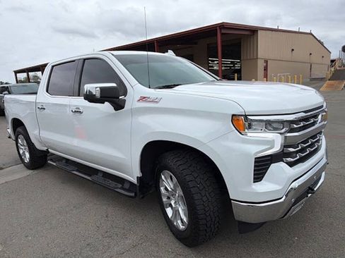 Used 2023 Chevrolet Silverado 1500 LTZ w/ LTZ Convenience Package II AWD/4WD image 3