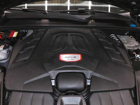 Used 2022 Porsche Cayenne Turbo image 48