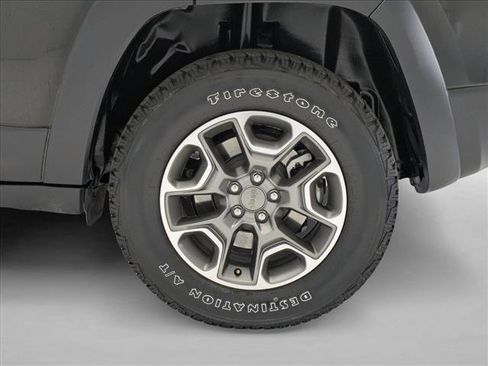 Used 2022 Jeep Cherokee Trailhawk w/ Comfort/Convenience Group image 21