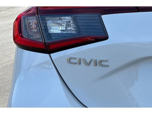 Used 2024 Honda Civic EX-L image 17
