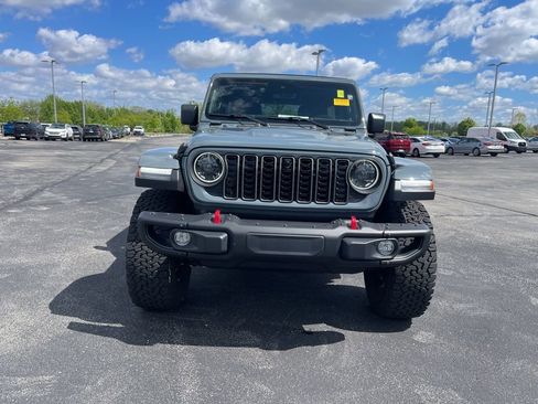 Used 2024 Jeep Wrangler Unlimited Rubicon AWD/4WD image 2