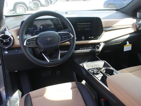 New 2026 Chevrolet Equinox ACTIV image 14