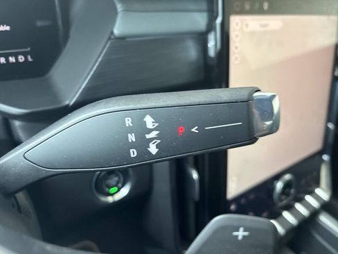 Certified 2025 GMC Acadia AT4 AWD/4WD image 16
