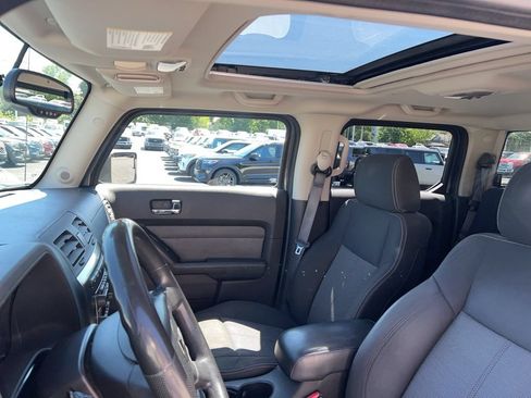 Used 2009 HUMMER H3T Adventure AWD/4WD image 4