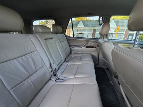 Used 2006 Toyota Sequoia SR5 image 27