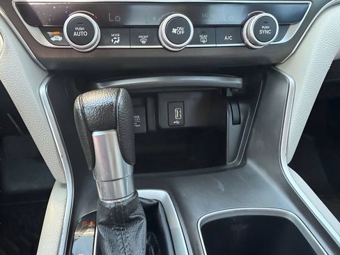 Used 2019 Honda Accord LX image 24