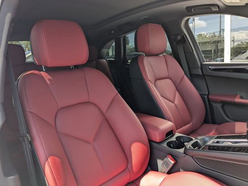 New 2026 Porsche Macan image 26