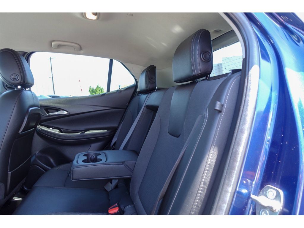 Used 2022 Buick Encore GX Select AWD/4WD image 21