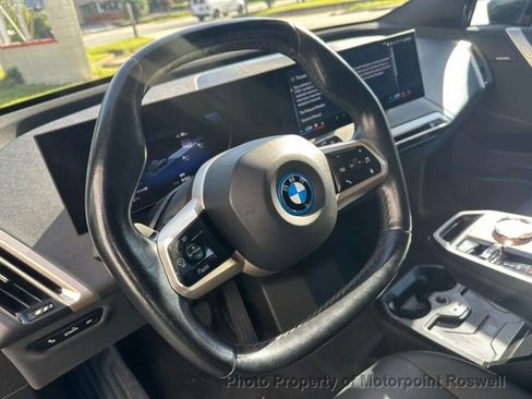 Used 2024 BMW iX xDrive50 w/ Premium Package AWD/4WD image 8
