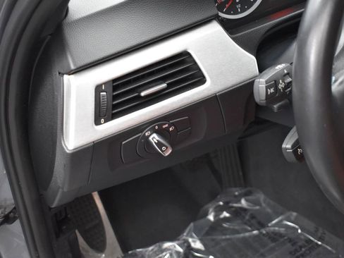 Used 2011 BMW M3 Sedan image 11